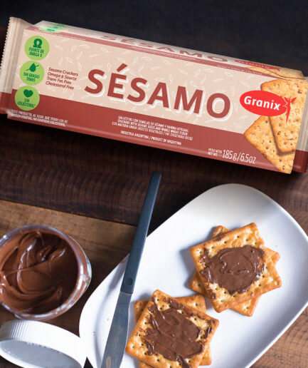 Biscoito cream cracker com Gergelim